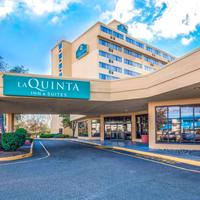 La Quinta Inn & Suites by Wyndham Secaucus Meadowlands