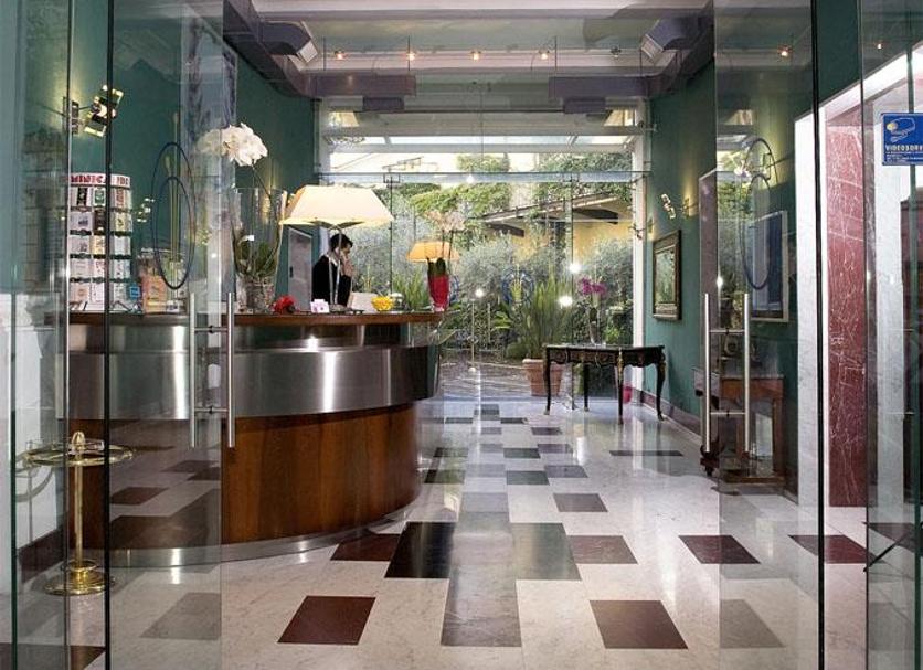 Otel Girişi Fotoğraf