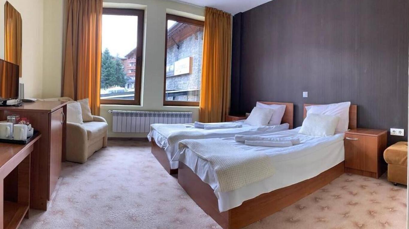 Room in Guest Room - Great Stayinn Granat Apartment - Next to Gondola Lift, Ideal for 3 Guests