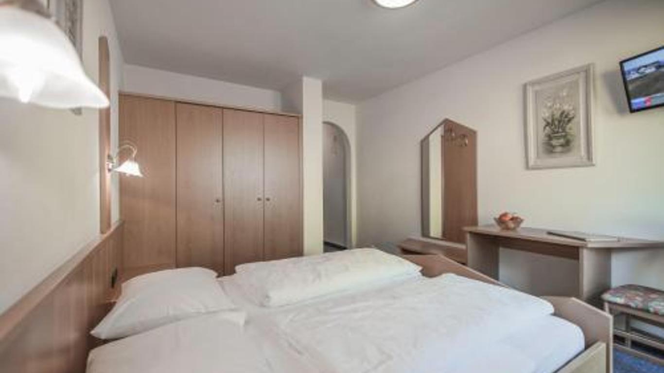 Almhotel Lenz