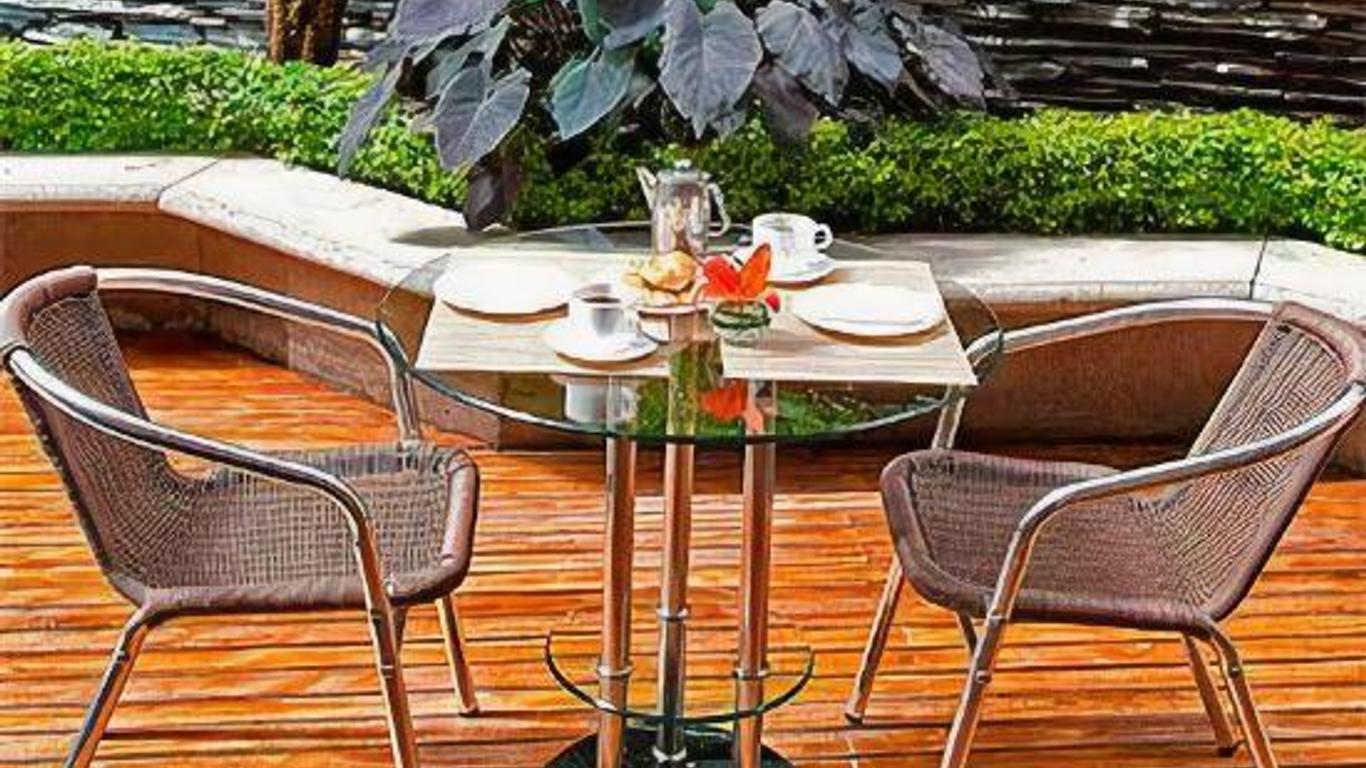 Hotel 5 Elementos Corferias By Hbp