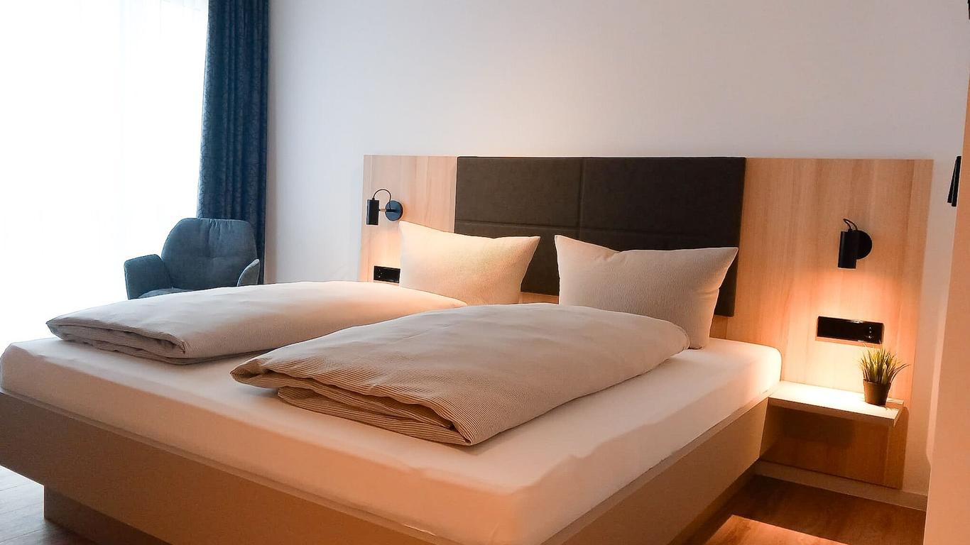 Holi Hostel Hotel