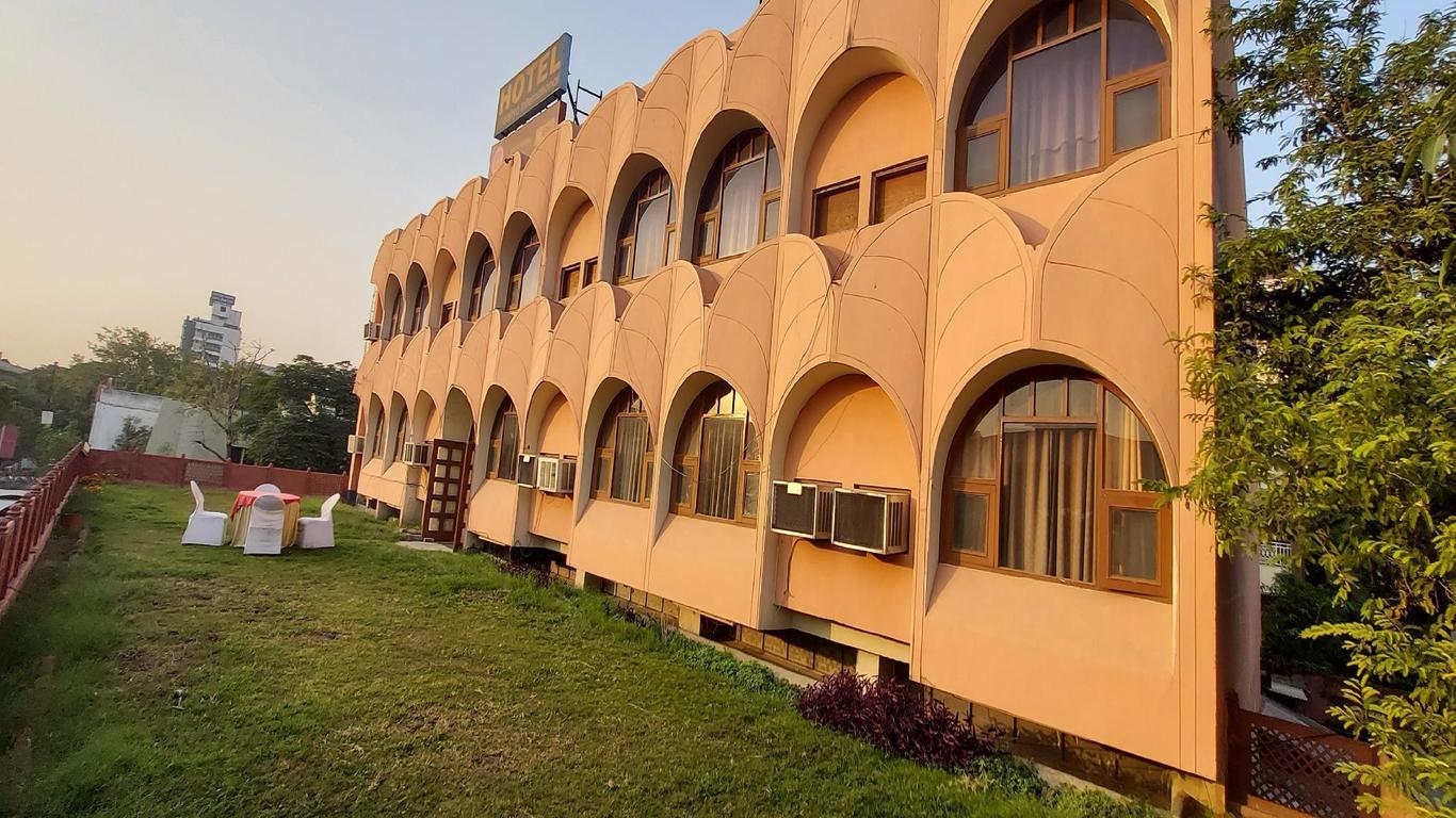 Hotel Aditya International