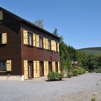 Holiday home with a panoramic view of the Ourthe on a quietly located property