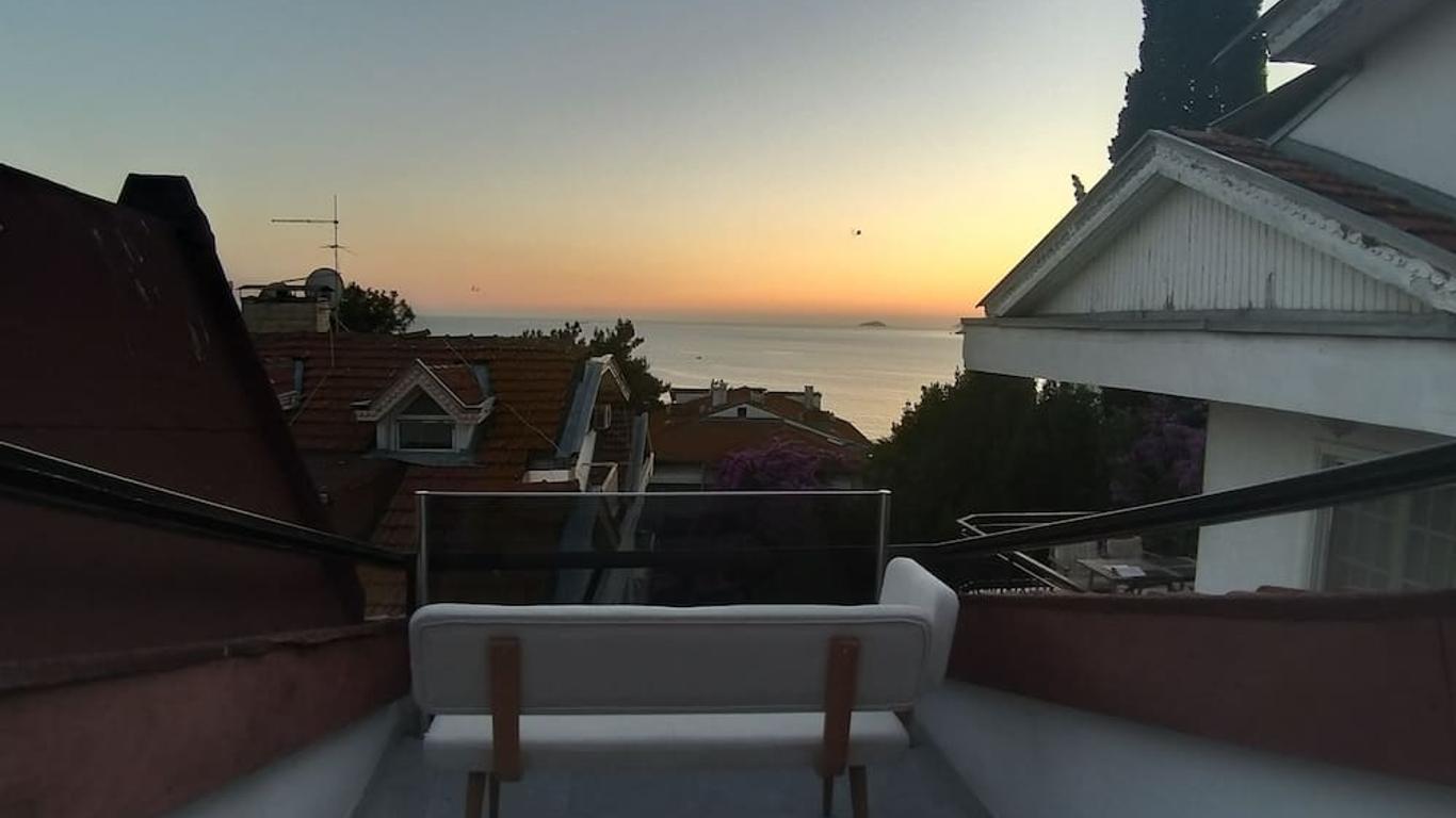 Görkemli Hotel