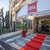 Otel Girişi