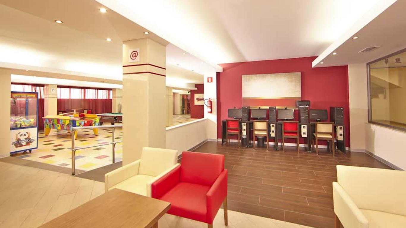 Caribbean Bay Hotel