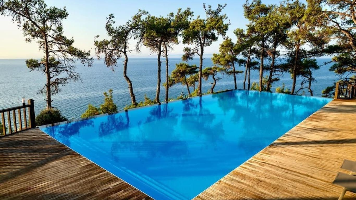 Marisstone Hotel Villa