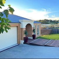 Luxury 4br Home With King Bed Lakes Entrance