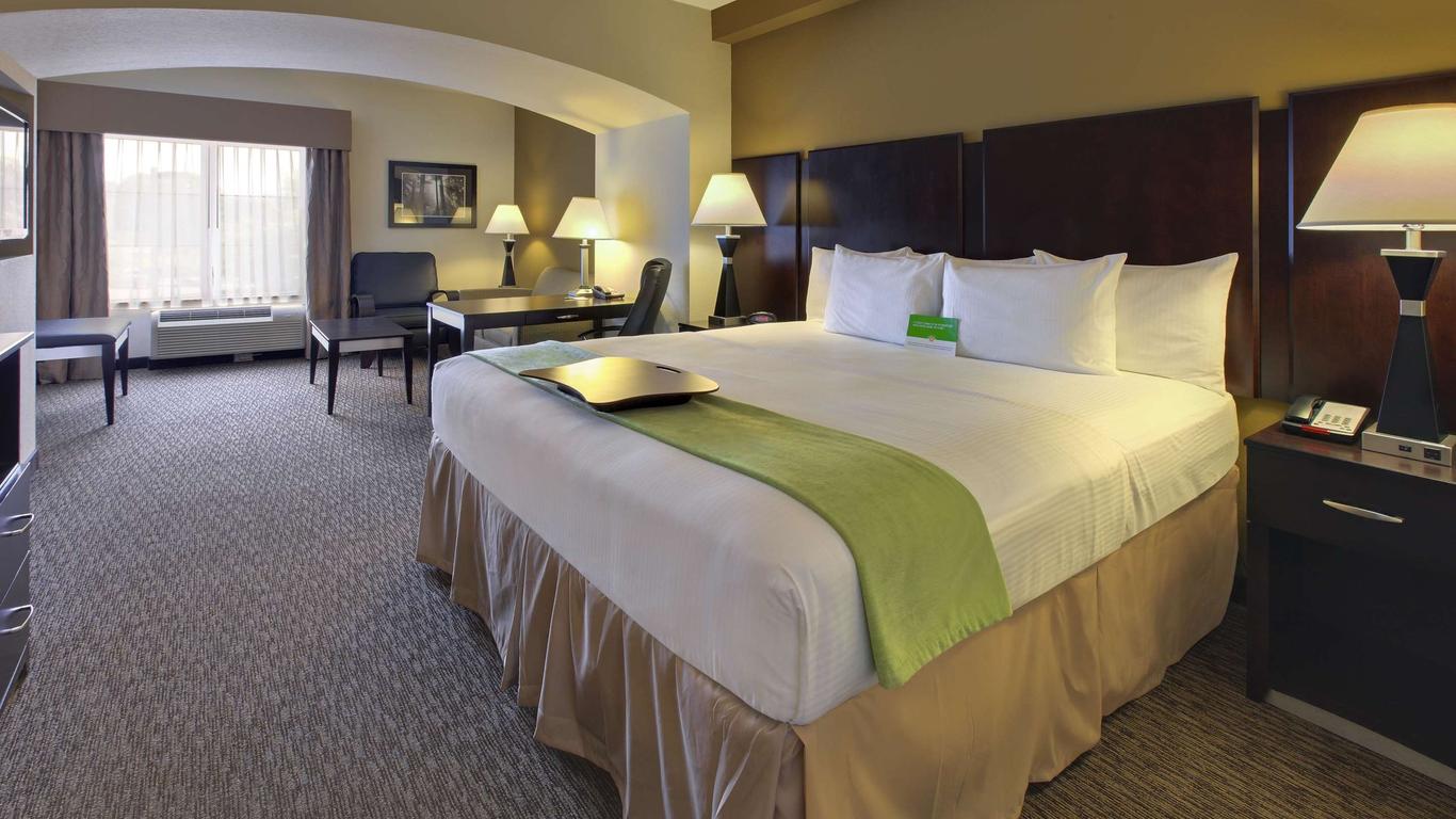 La Quinta Inn & Suites by Wyndham Memphis Wolfchase