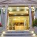 Otel Girişi